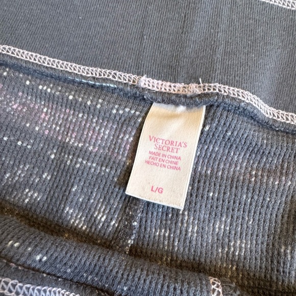 Victorias Secret Snowflake Pajama Set - Picture 5 of 6